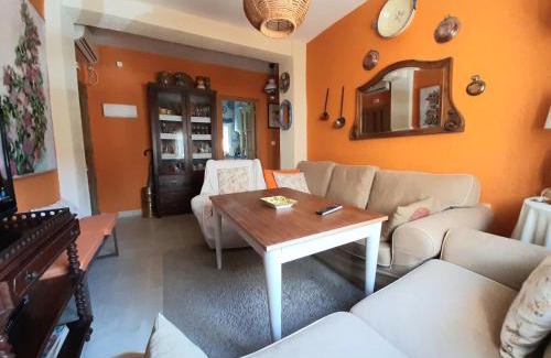 Arenas de San Pedro Apartment | El sueño de la pintora, al lado de las piscinas