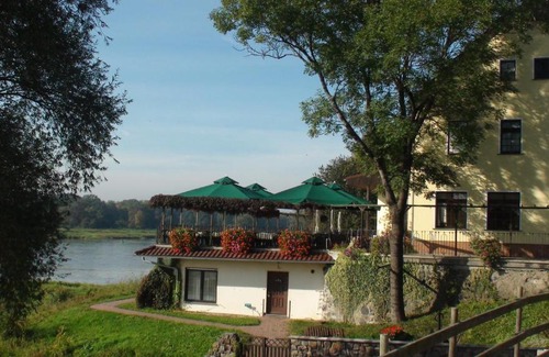 Rietzmeck House | Elbterrassen zu Brambach