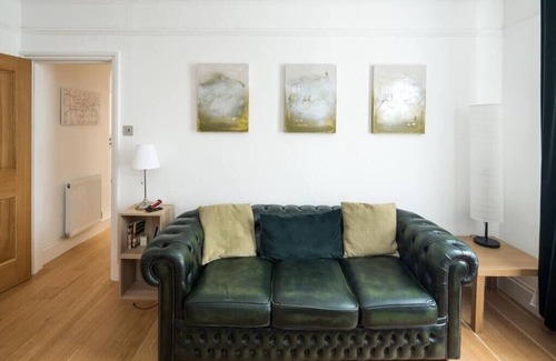Vincent Square Apartment | Elegant 1BR Apartment Near Central London