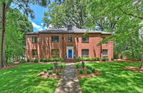 Myers Park House | Elegant 2BR with Covered Patio
