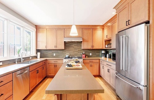 Rockridge House | Elegant Craftsman Home - Minutes From UC Berkeley