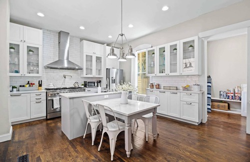 Old Louisville House | Elegant Manor w/Private Yard & Modern Amenities!