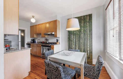 Cherry Condo | Elegant Myers Park 2BR King Condo | Sunroom