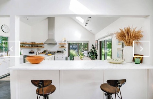 East Hampton House | Elegant, Stylish & Serene Retreat - East Hampton Central & Private Location!