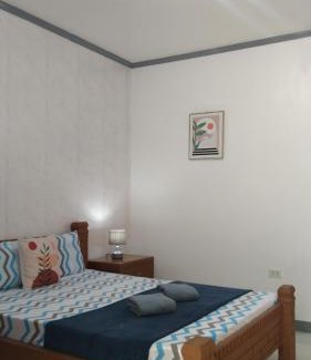 Daanbantayan House | ELEN INN - Malapascua Island FAN ROOM #1