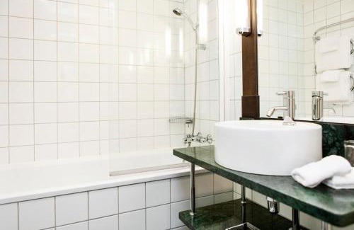 Centrum Hotel | Elite Park Avenue Hotel