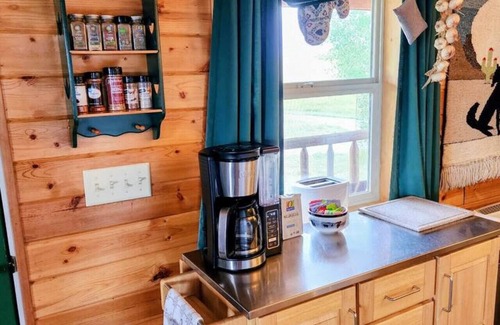 Livingston Cabin | Elk Ridge cabin with great views near Yellowstone