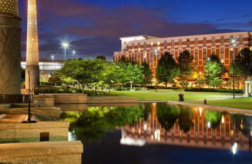 Luckie-Marietta District Hotel | Embassy Suites by Hilton Atlanta at Centennial Olympic Park
