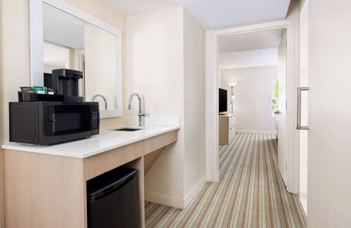 Villas del Palmar Sur Resort | Embassy Suites by Hilton San Juan Hotel & Casino