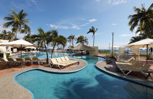 Ixtapa Hotel | Emporio Ixtapa - with Optional All Inclusive