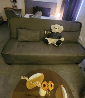 Trece Martires Hotel | Empress Suite SMDC Hope Residences CONDOTEL with UNLIWIFI