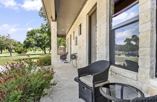 Bandera Cottage | Enchanting Cottage Suite Haven near Medina River in Texas