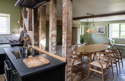 Teffont Evias Cottage | ENDERLEY, pet friendly, character holiday cottage in Salisbury
