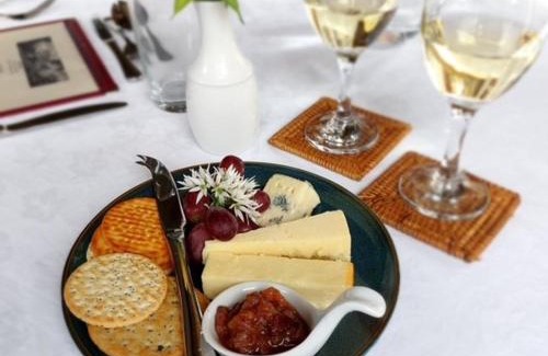 Newcastle Hotel | Enniskeen Country House Hotel