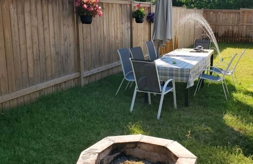 Wasaga Beach House | Entire Bungalow in Wasaga Beach ⛱️