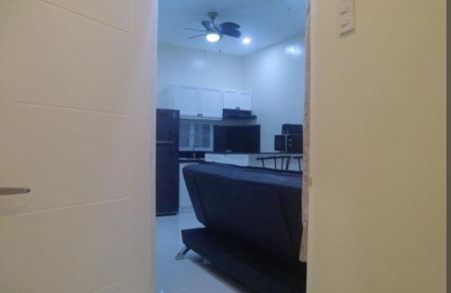 Daet House | Entire Home Fully Furnished Netflix AC Auto washer and Dryer