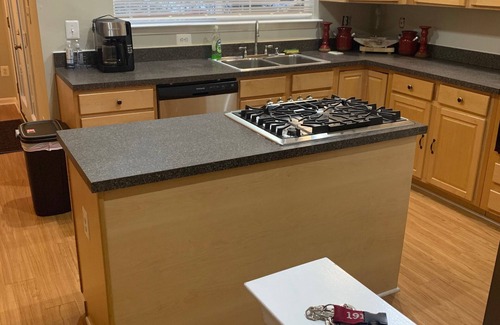 Maryland City House | Entire Town House Close to DC