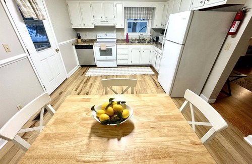 Morgantown House | Entire Townhome Walkable to Stadium and Ruby Memorial