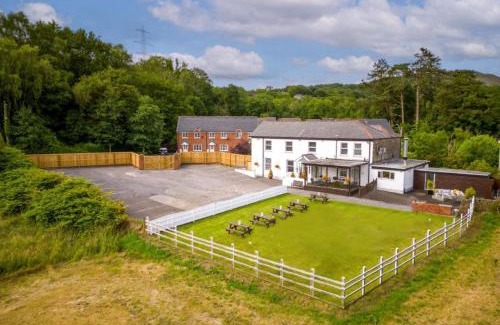 Margam House | Entire Venue Hire with 8 Bedroom Accommodation - Your Own Pub Experience