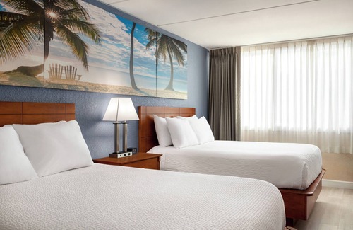 Ludlam Hotel | enVision Hotel Miami International Airport