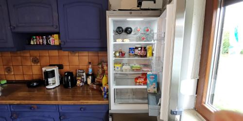 Kassel House | Erdgeschoss Wohnung, 1 Doppelzimmer, sowie eigene Küche, Badezimmer und WC, inkl Gratis Frühstück und Parkplätze, Free WiFi