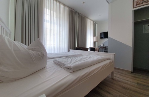 Neukoelln Hotel | Erlanger Hof