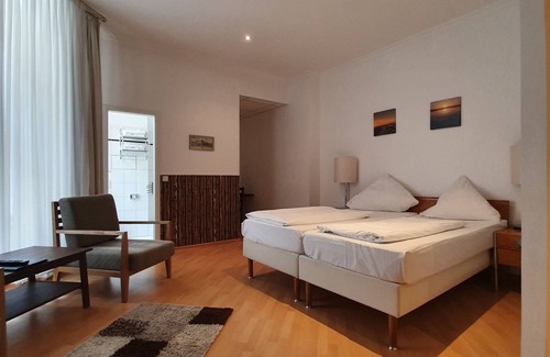 Neukoelln Hotel | Erlanger Hof