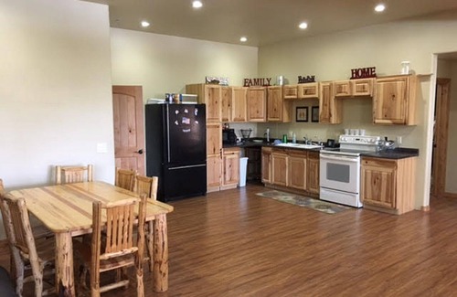 Heber Cabin | Escape to the Majestic Trophy Buck Lodge