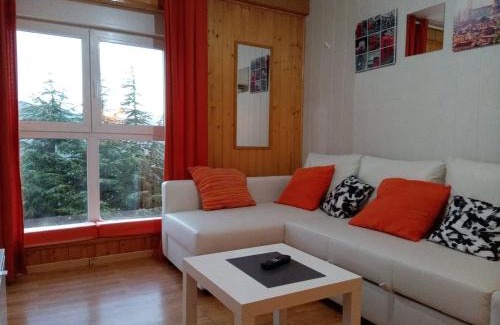 Pradollano Apartment | ESTUDIO ALCAZABA, Summer