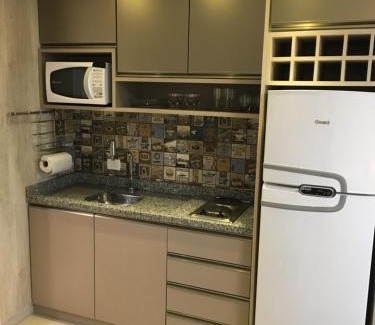 Reboucas Apartment | Estudio moderno com linda vista para a Serra