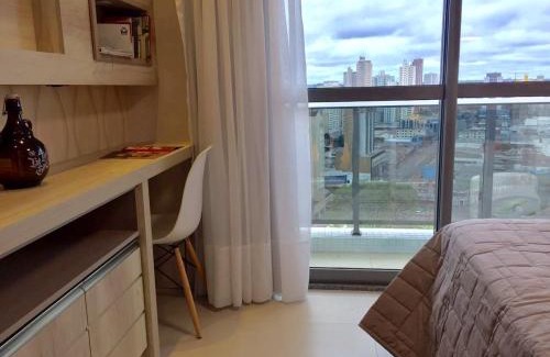 Reboucas Apartment | Estudio moderno com linda vista para a Serra