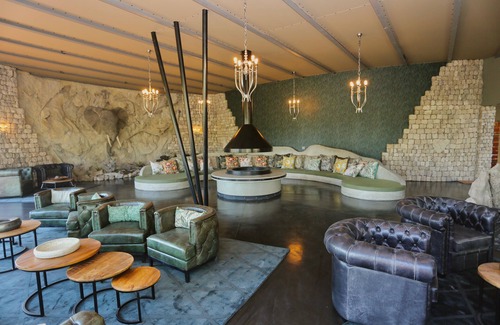 Okaukuejo Cabin | Etosha Oberland Lodge l Ondili