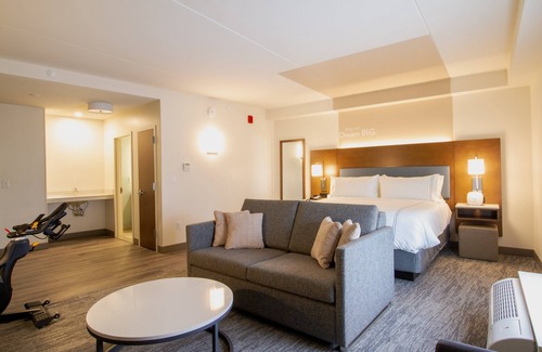 Manchester Hotel | EVEN Hotels Manchester Airport by IHG