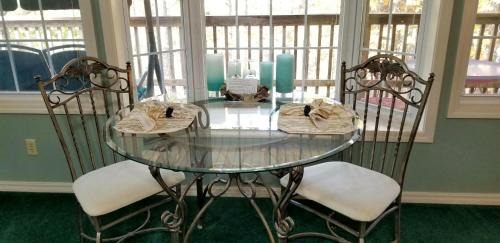 Eureka Springs Hotel | Evening Shade Inn