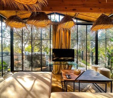 Branes House | Evergreen 1BR Wood Cabin with Bassin & Terrace