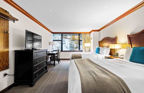 Olympic Valley Resort | Everline Resort- Forest View