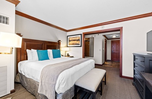 Olympic Valley Resort | Everline Resort & Spa, Deluxe Valley View King studio