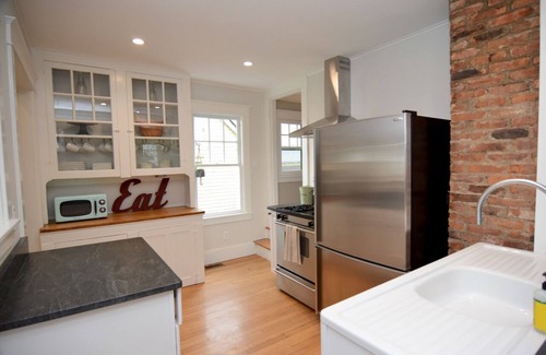 Saratoga Springs House | Excellent Location - a Walk to the Track or Broadway