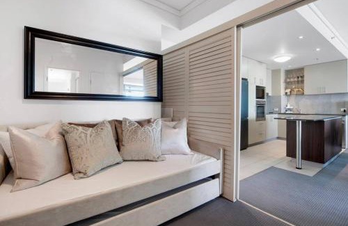 Labrador Apartment | Exceptional Luxury ~ Broadwater Beauty ~ Free Parking ~ Top Location
