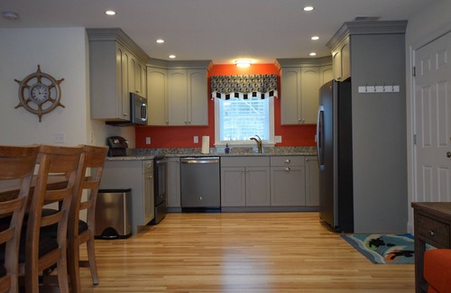 York Beach House | Exceptional Year Round Rental 1/4 Mile To Short Sands Beach & Downtown York