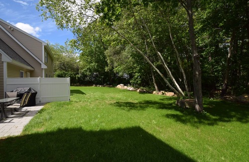 York Beach House | Exceptional Year Round Rental 1/4 Mile To Short Sands Beach & Downtown York