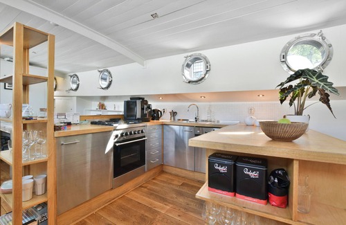 Amsterdam City Centre Boat Rental | Exclusive: Luxury Houseboat in the Amstel River!