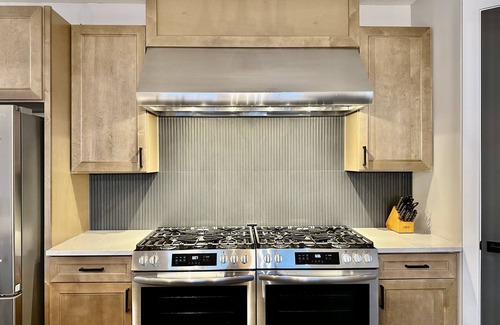 Moab South Valley House | Exclusive Retreats Desert Vista Retreat- Moab Estate for Large Groups- Pool, Spa