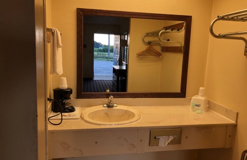 Prescott Hotel | Executive Inn & Suites