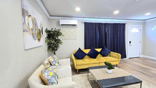 La Presa Apartment | Exotic home Sdstay-com