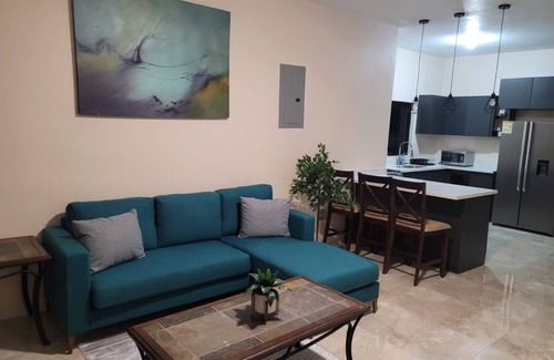 Rhyne Park Village Apartment | Experience island luxury in our bright and airy 2BD/1 BATH Apartment!๐ฏ๐ฒ๐ด