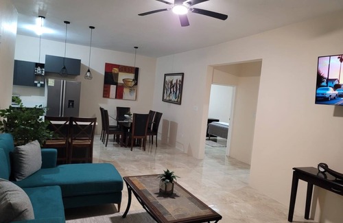 Rhyne Park Village Apartment | Experience island luxury in our bright and airy 2BD/1 BATH Apartment!๐ฏ๐ฒ๐ด