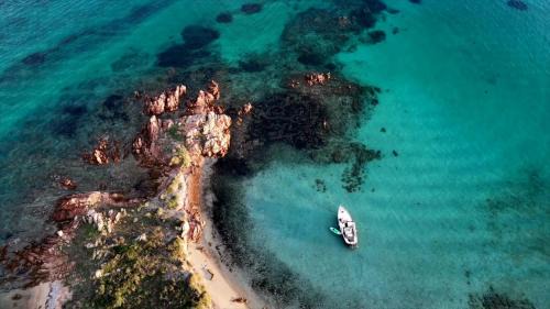 Tiriddo Boat Rental | Experience Sleeping in the bay