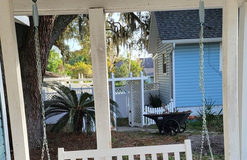 Panama City Cottage | Experience the local vibe of Panama City Beach ⛱️ in Historic St Andrew's Bay.