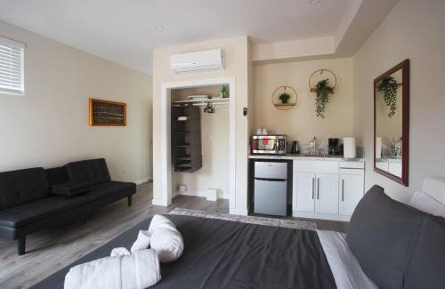 Bankers Hill Hotel | Explore Balboa Park From Your Cozy Studio w Patio